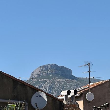 Chez Nico Et Mag Entre Mer Et Collines Aubagne Exterior foto